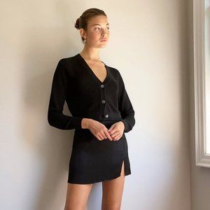 Aritzia Wilfred Muse Satin Skirt, black, size 0